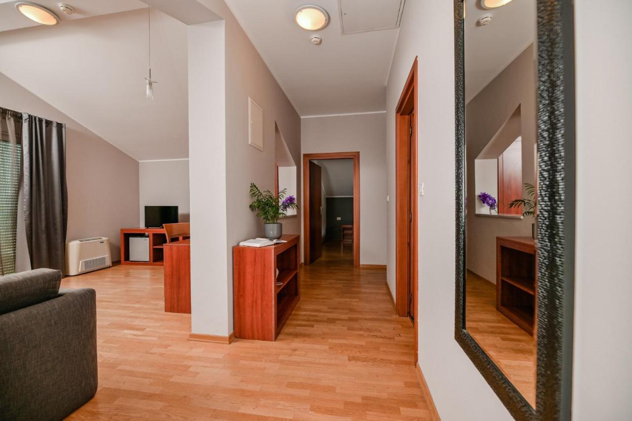 Hotel Laurus - Liburnia Опатия Экстерьер фото