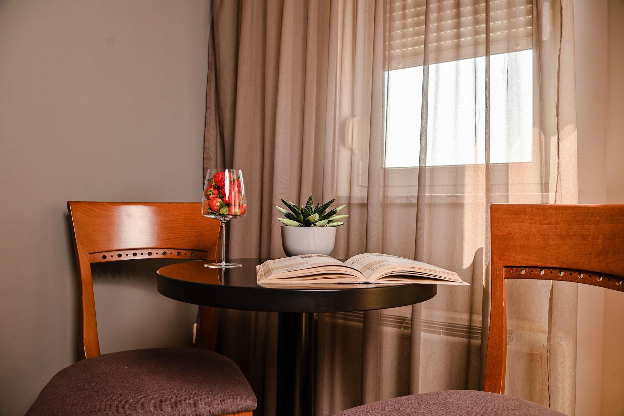 Hotel Laurus - Liburnia Опатия Экстерьер фото